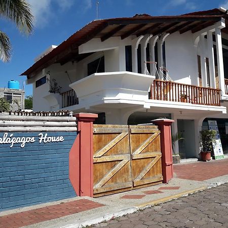 Galapagos House Hostel Puerto Ayora  Εξωτερικό φωτογραφία