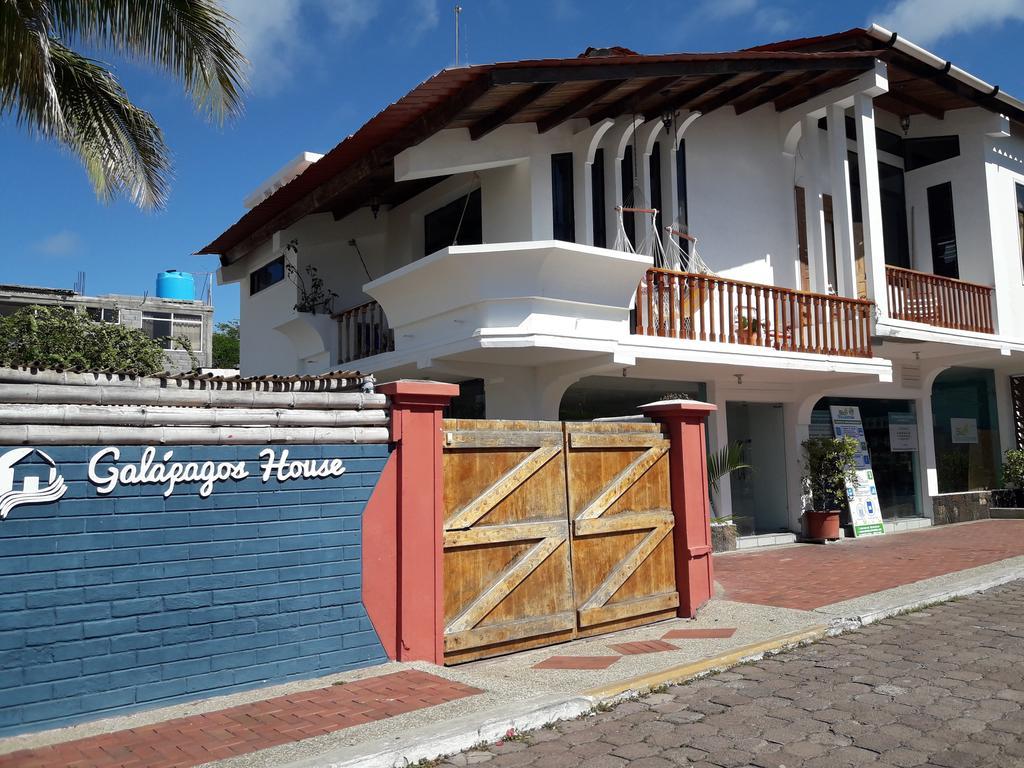 Galapagos House Hostel Puerto Ayora  Εξωτερικό φωτογραφία