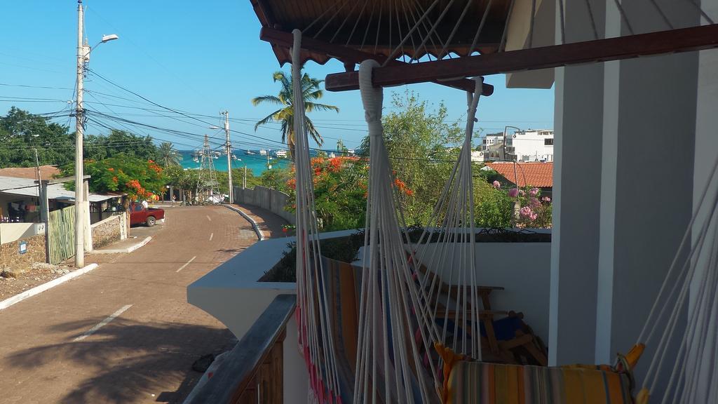 Galapagos House Hostel Puerto Ayora  Εξωτερικό φωτογραφία