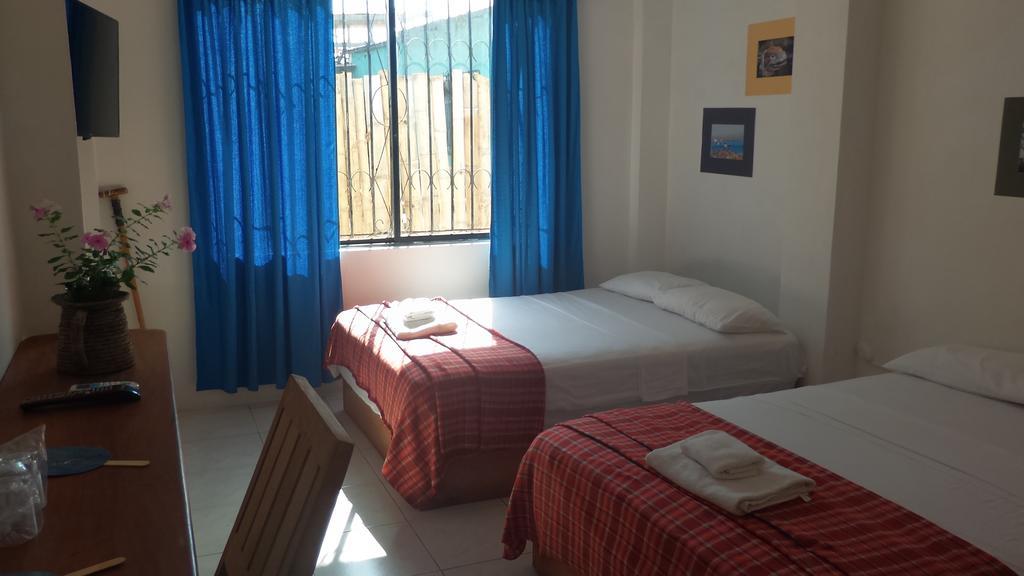 Galapagos House Hostel Puerto Ayora  Εξωτερικό φωτογραφία