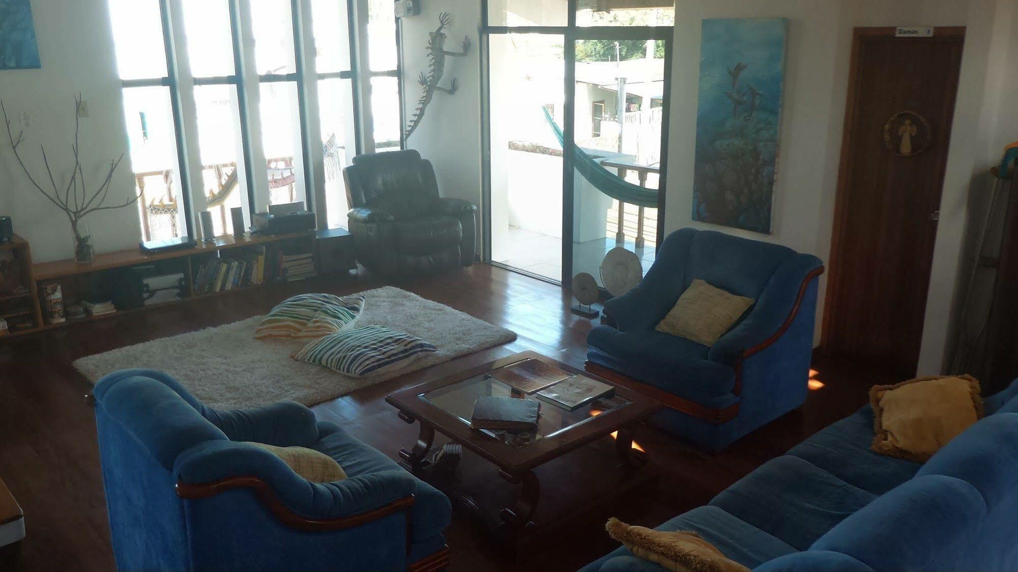 Galapagos House Hostel Puerto Ayora  Εξωτερικό φωτογραφία